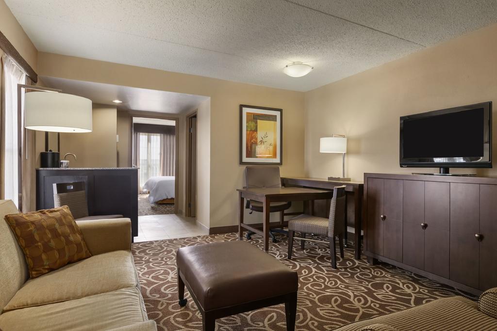 Embassy Suites Pittsburgh - International Airport Coraopolis Exteriör bild